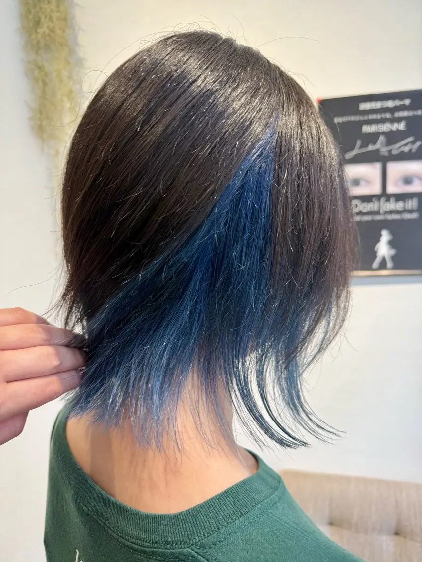 ショート カラー ヘアアレンジ 切りっぱなしボブ ブルーカラー インナーカラー ボブ カット ヘアカラー トリートメント ショート×カラー 🦊堀米早紀【荻窪】のマツエク・マツパデザイン