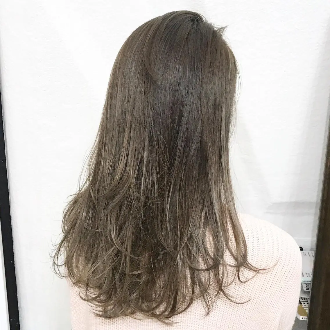 カラー アッシュ アッシュグレー アッシュグレージュ グレージュ ハイライトカラー K-POP好き美容師 🇰🇷Kai.Yのヘアスタイル