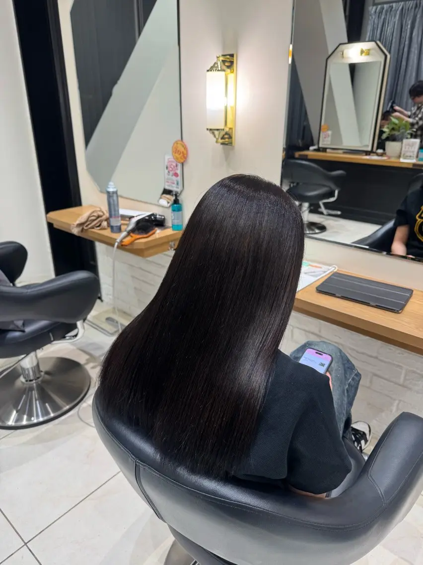 ミディアム カラー 伊志嶺 竜季のヘアスタイル
