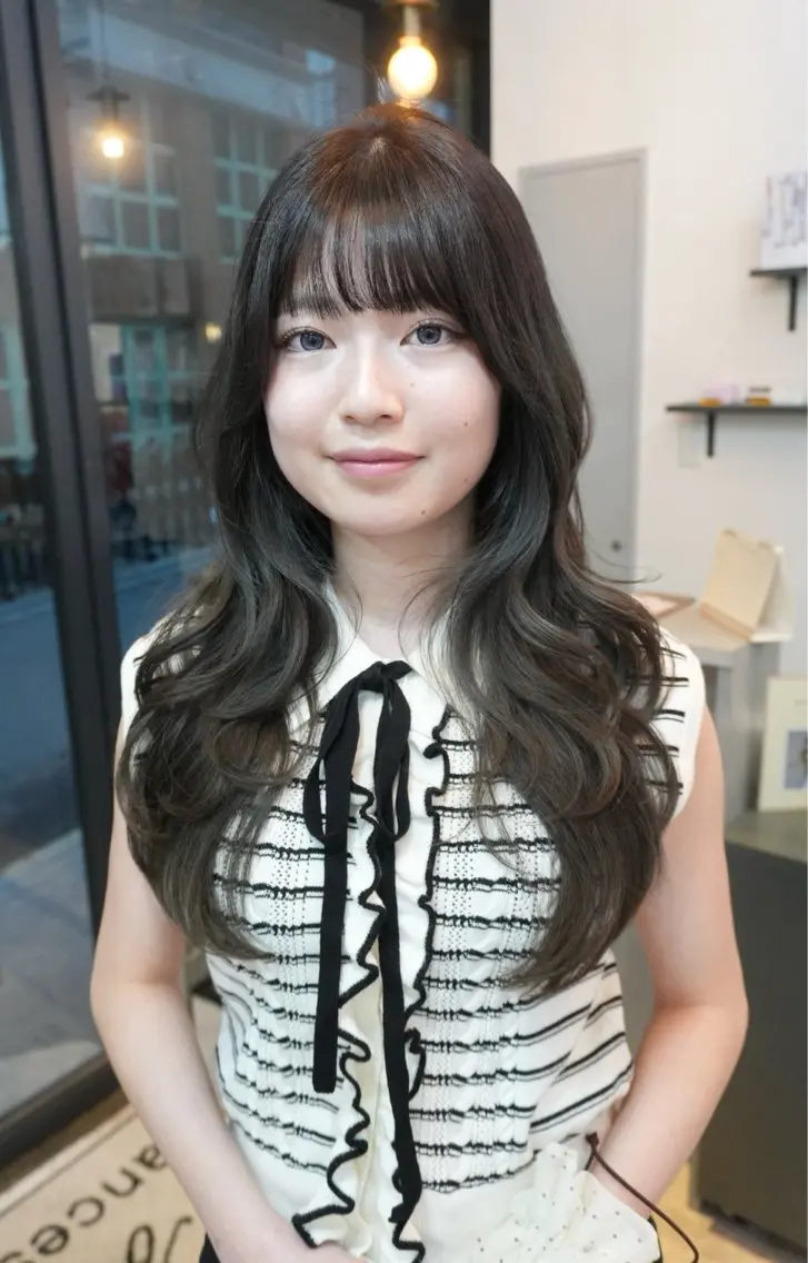 ロング カラー グレージュ ミント 髪質改善 韓国風ヘア レイヤーカット カット ヘアカラー トリートメント 髙橋 恵永のヘアスタイル