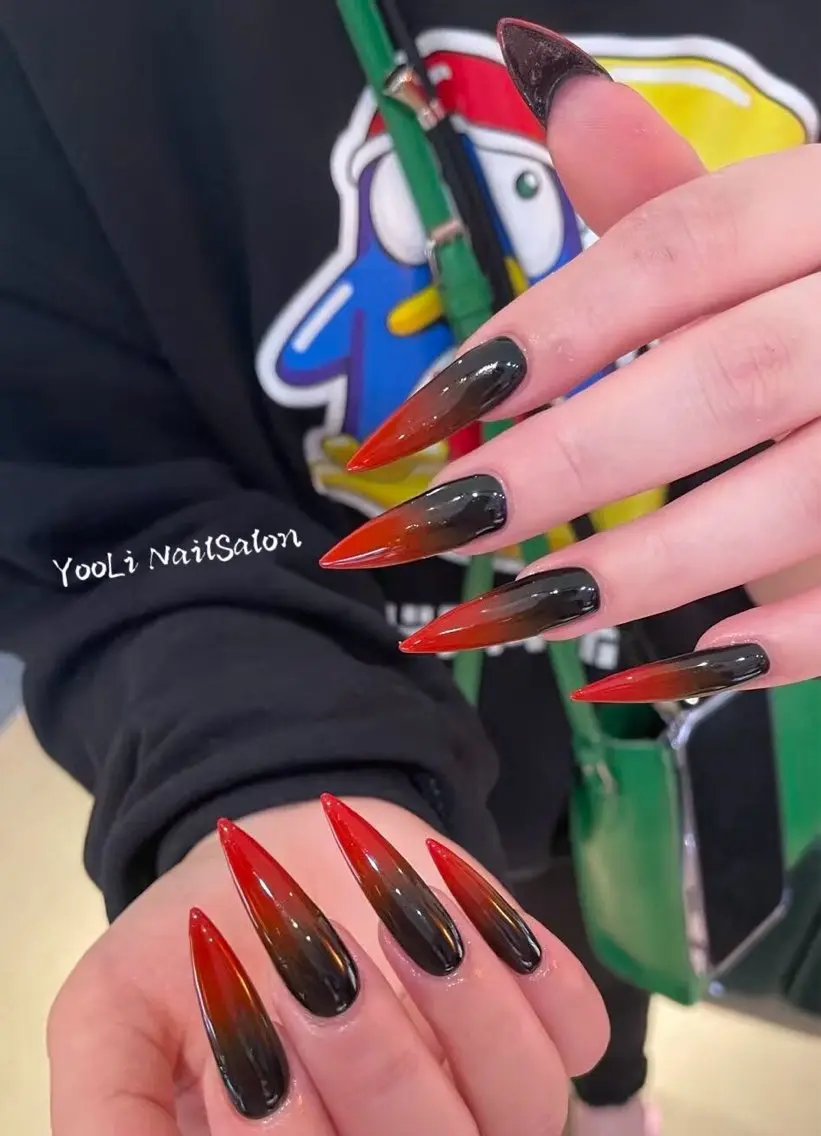 ネイル アートネイル オーロラネイル チークネイル フレンチネイル ガラスフレンチ ハンドネイル 🎀YooLi Nail salonのネイルデザイン