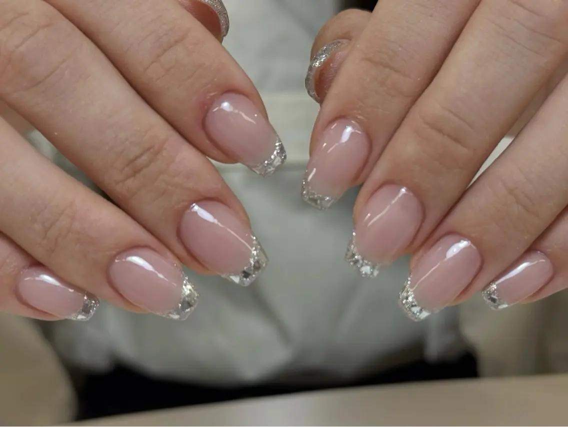 ネイル チークネイル フレンチネイル 韓国ネイル マグネットネイル 持ち込み ハンドネイル LINEA.nail STUDIOのネイルデザイン