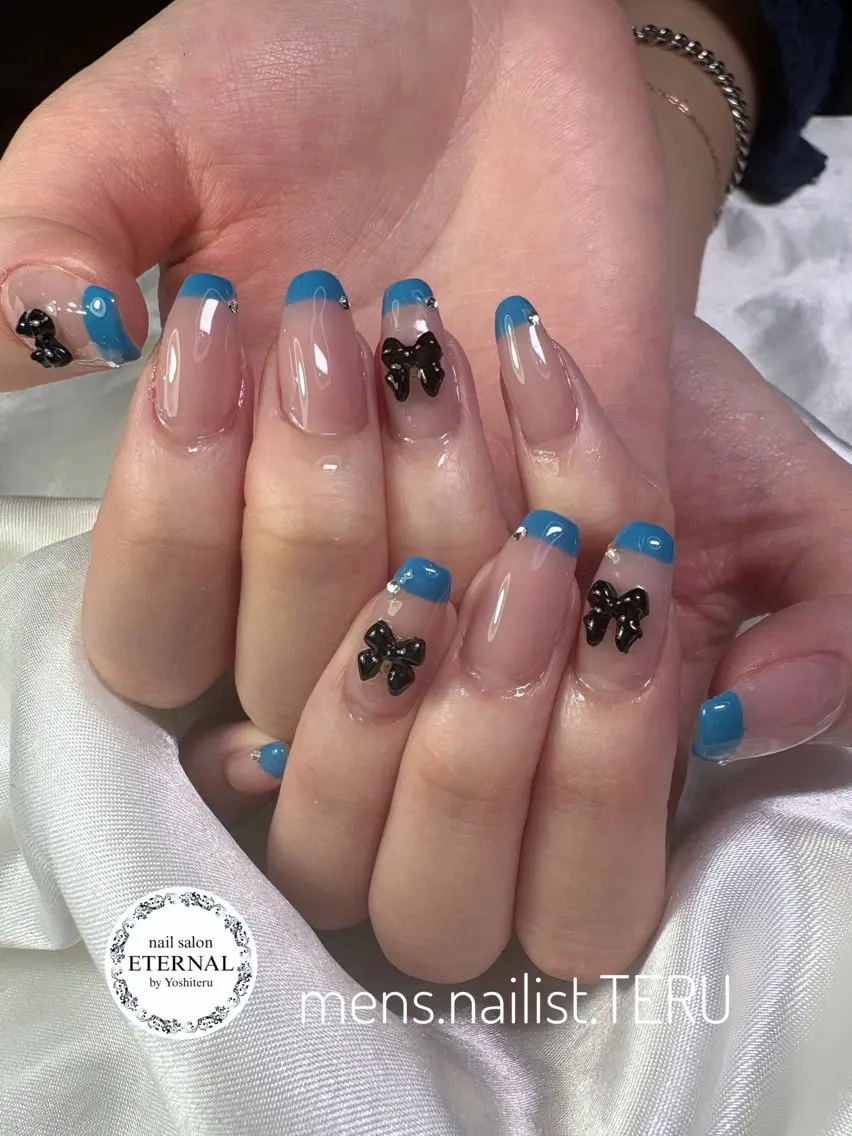 ネイル ブルー フレンチネイル ハンドネイル nailsalon ETERNALのネイルデザイン