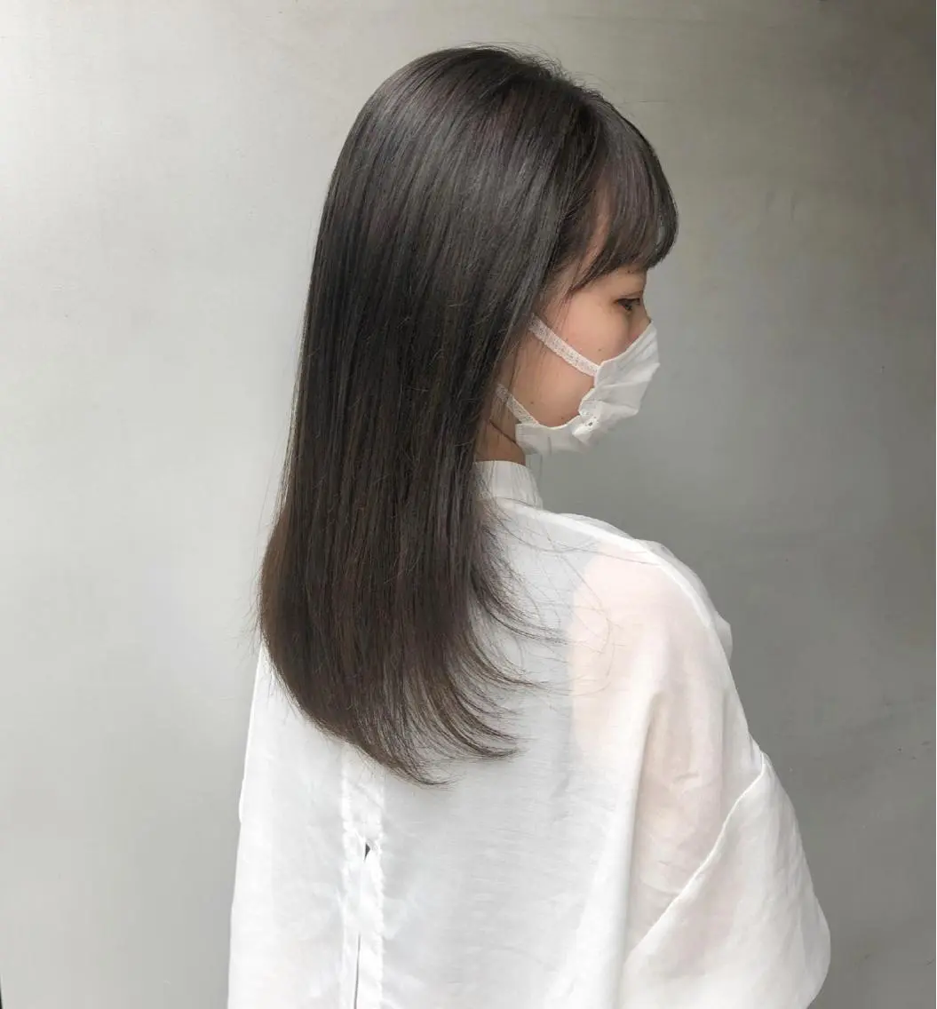 ロング カラー shiori ﾍﾞｰｼﾞｭｶﾗｰのヘアスタイル