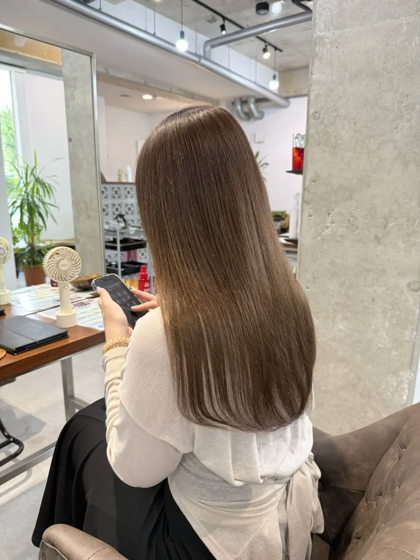 ロング カラー カット ヘアカラー カイリ /レイヤーカットのヘアスタイル