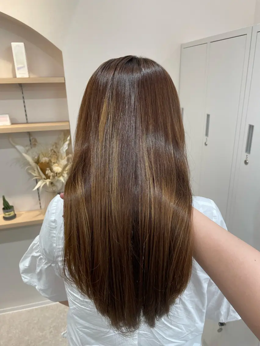 カット+前髪・顔周り縮毛矯正👩🏽🦱❗️の写真