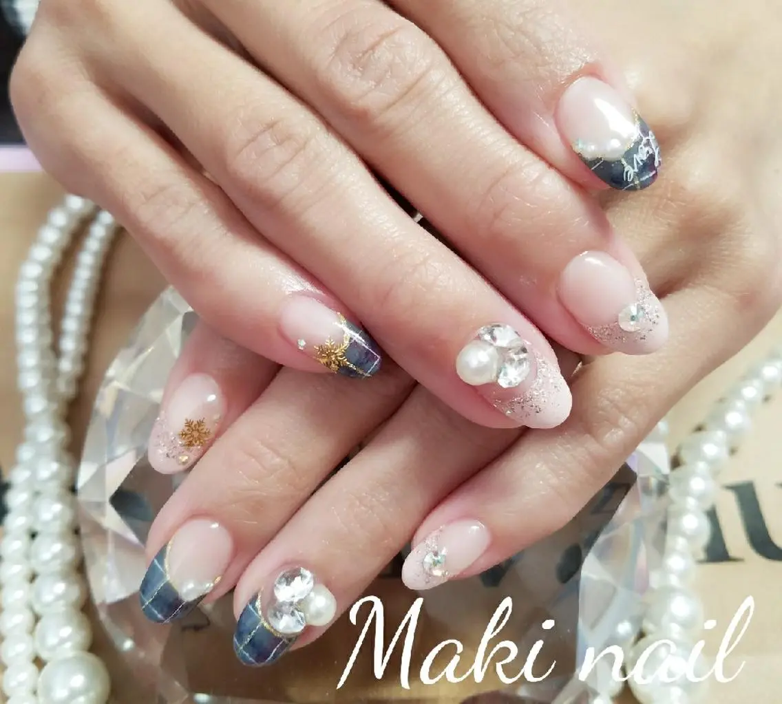 ネイル ショート ジェルネイル ･:*+.✳︎˚✧₊ MAKI NAILのネイルデザイン