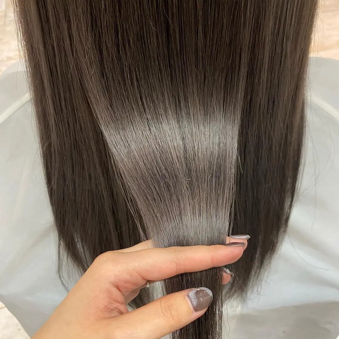 ロング カラー ヘアカラー トリートメント 🫧透け感⋆艶髪💎 山口アヤカのヘアスタイル