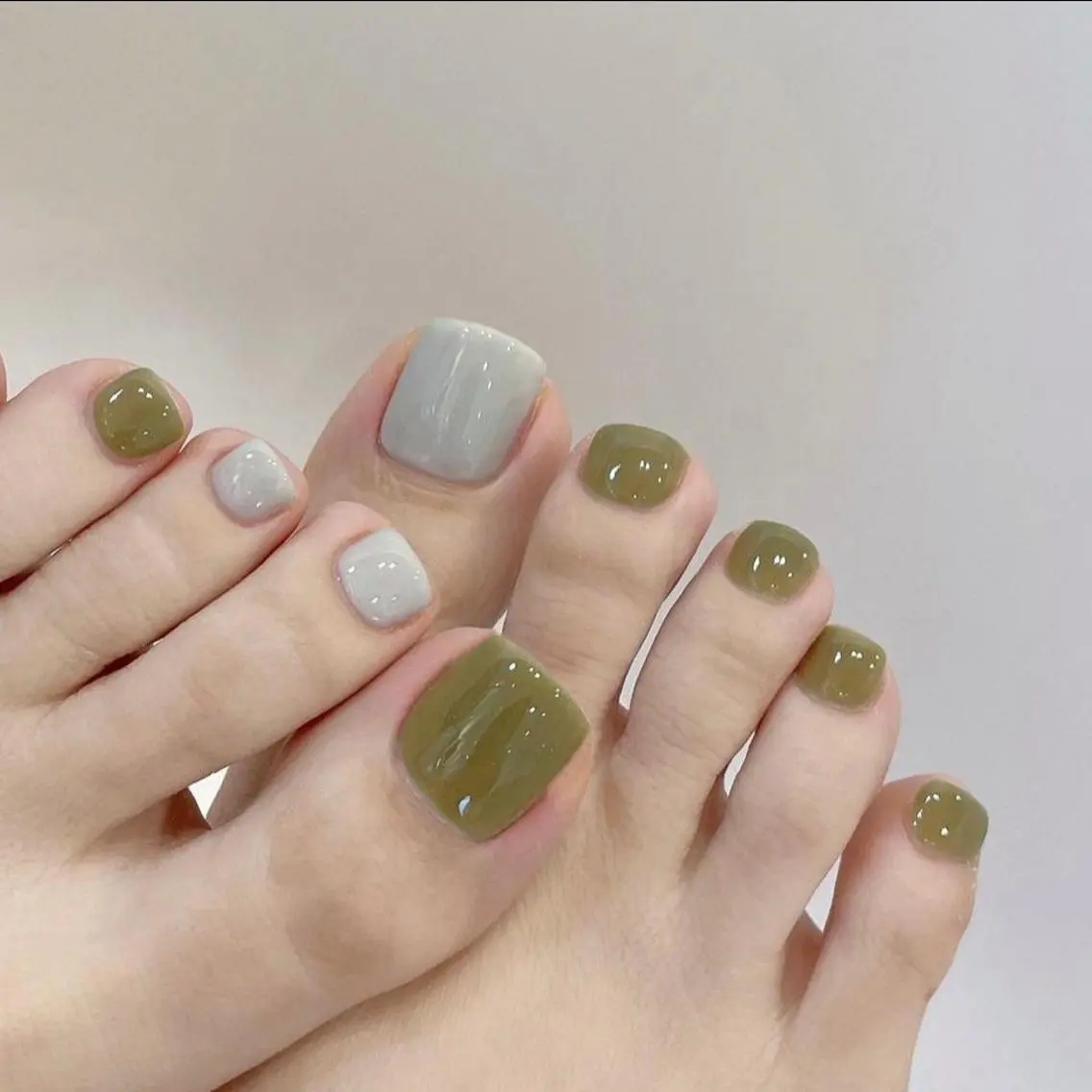 ネイル ハンドネイル C ✨Mのネイルデザイン