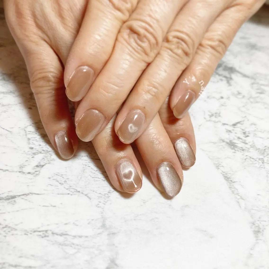 ネイル ハート マグネットネイル ミラーネイル 手書きが得意🖌️ Y’s  nailのネイルデザイン