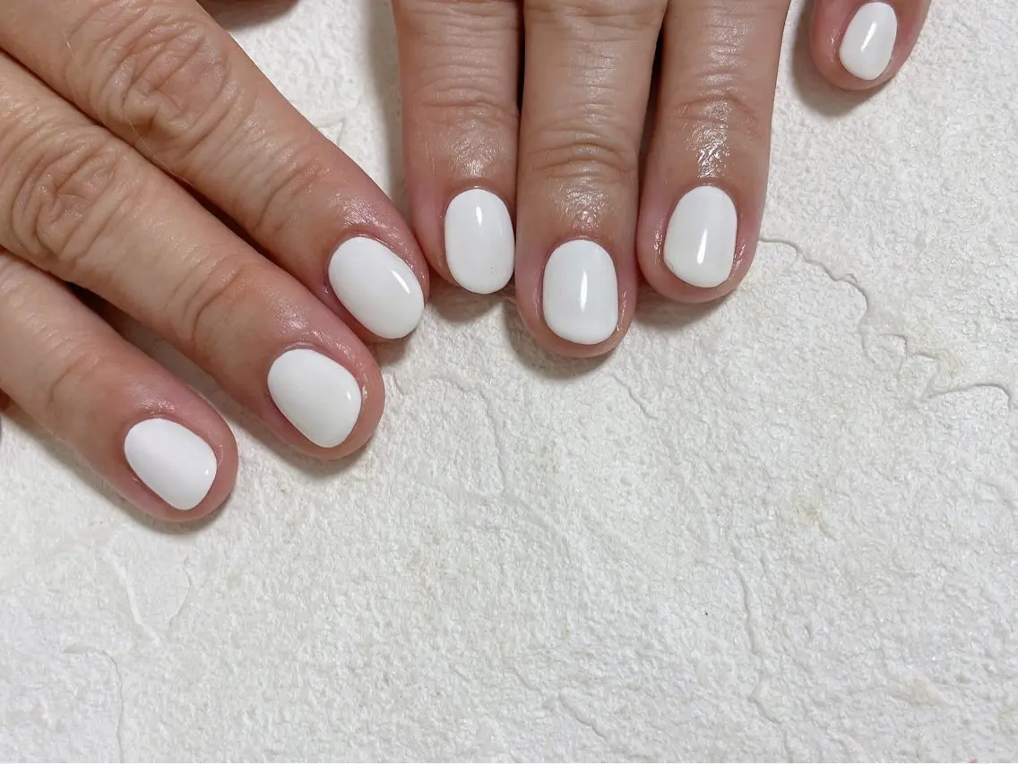 ネイル オーロラネイル フットネイル フレンチネイル ジェルネイル マグネットネイル ハンドネイル mogunail &blowのネイルデザイン