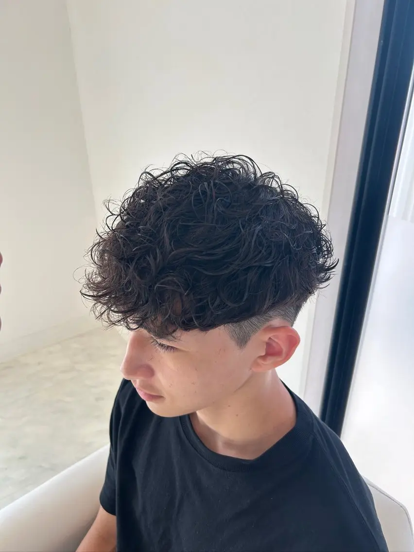 ショート パーマ ヘアアレンジ メンズ スペインカール カット パーマ メンズカット/パーマ チバト　クウトのヘアスタイル
