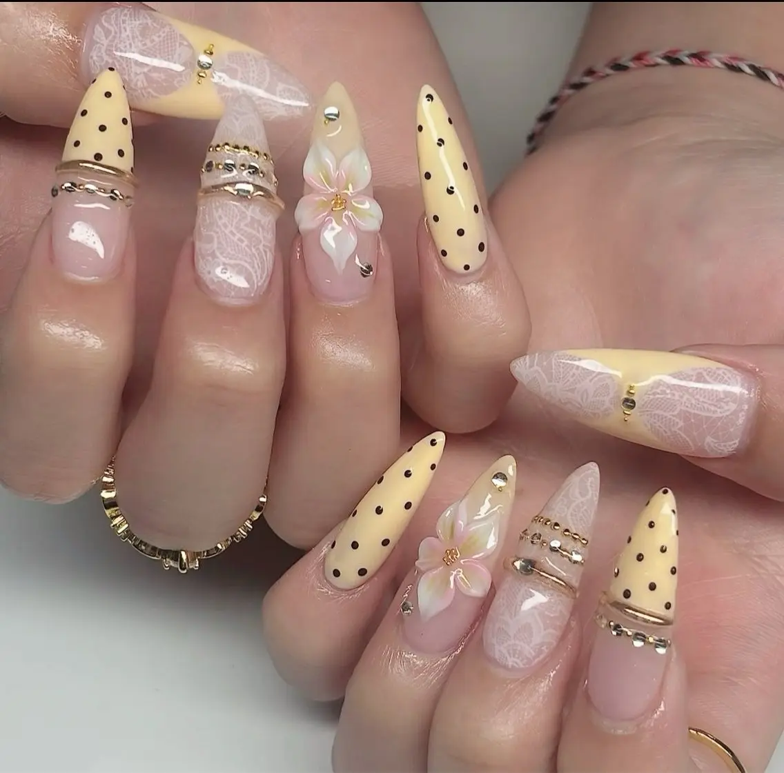 ネイル アートネイル ボルドー フレンチネイル ジェルネイル 氷ネイル・うるうるネイル ハンドネイル Julie NailSalonのネイルデザイン