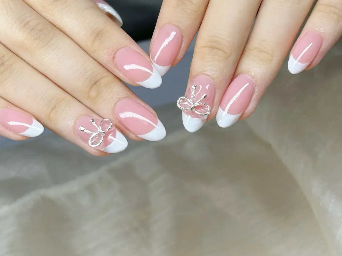 ネイル アートネイル チークネイル 成人式 入学式 長さ出し ハンドネイル Lino Nailのネイルデザイン