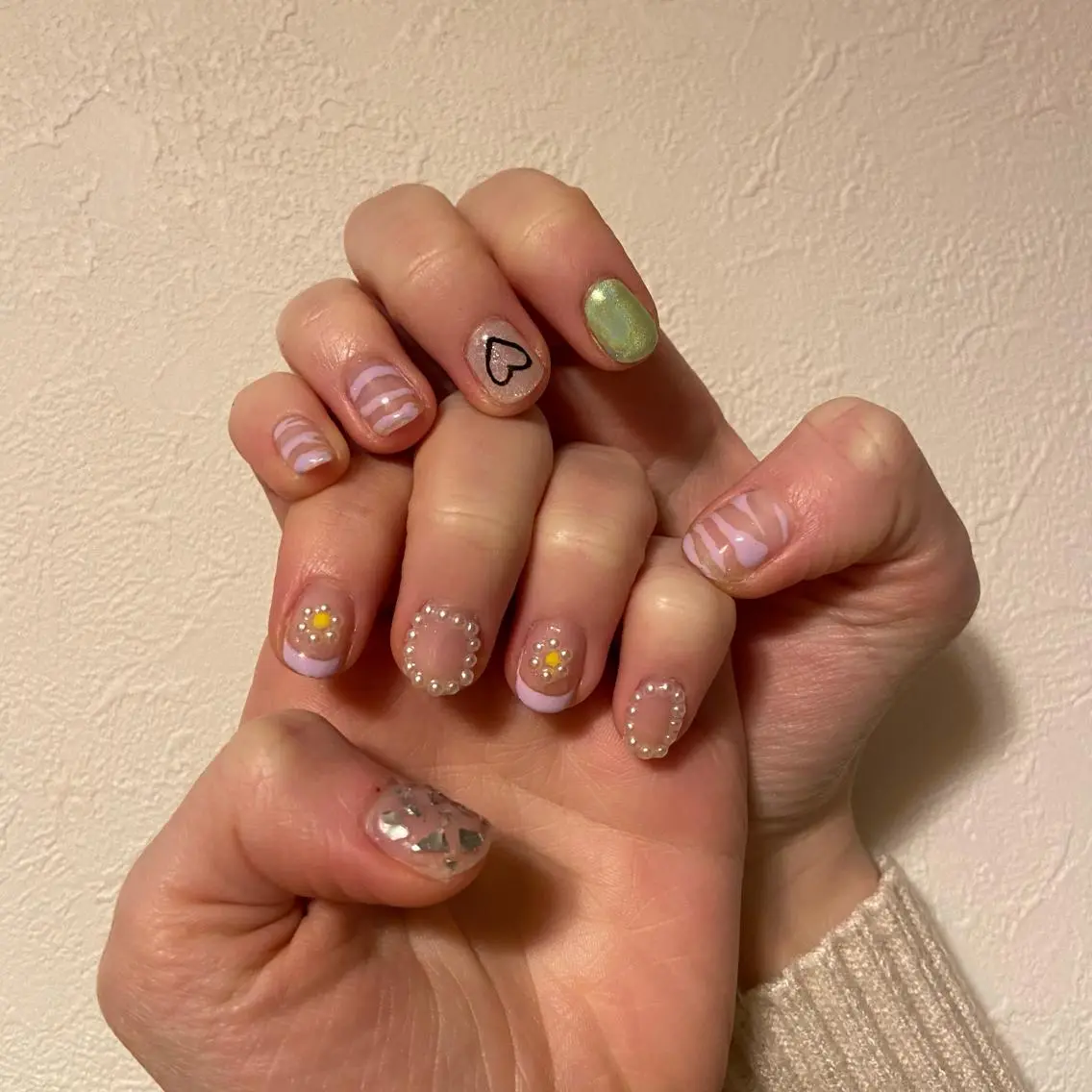 ネイル オーロラネイル ガーリー ニュアンスネイル パステルネイル ピスタチオネイル mimi nail✧︎*。のネイルデザイン