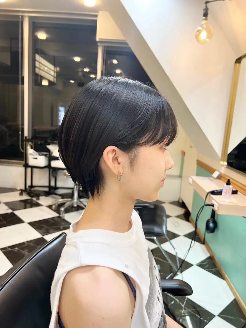 ショート 🩶ナチュラル ハイトーン/はちすのヘアスタイル