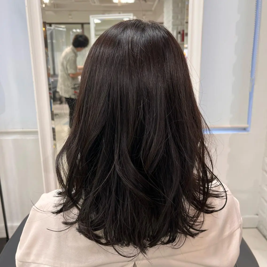 ミディアム カラー ミディアムレイヤー 透明感カラー グレージュ ラベンダーカラー ラベンダーグレージュ カット ヘアカラー トリートメント 【メンズ縮毛矯正/ Ryoka】のヘアスタイル