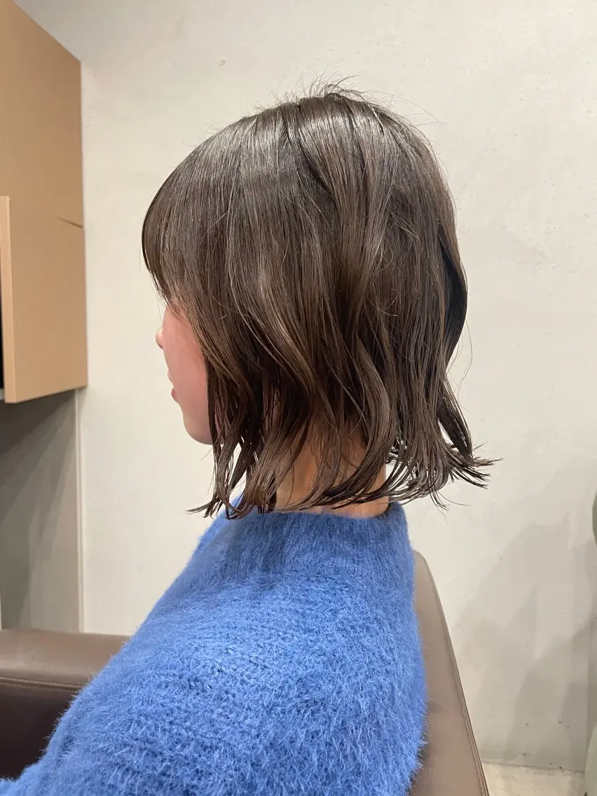 ミディアム カラー パーマ カット ヘアカラー トリートメント 表参道🌿赤み消し カラー/チナツのヘアスタイル