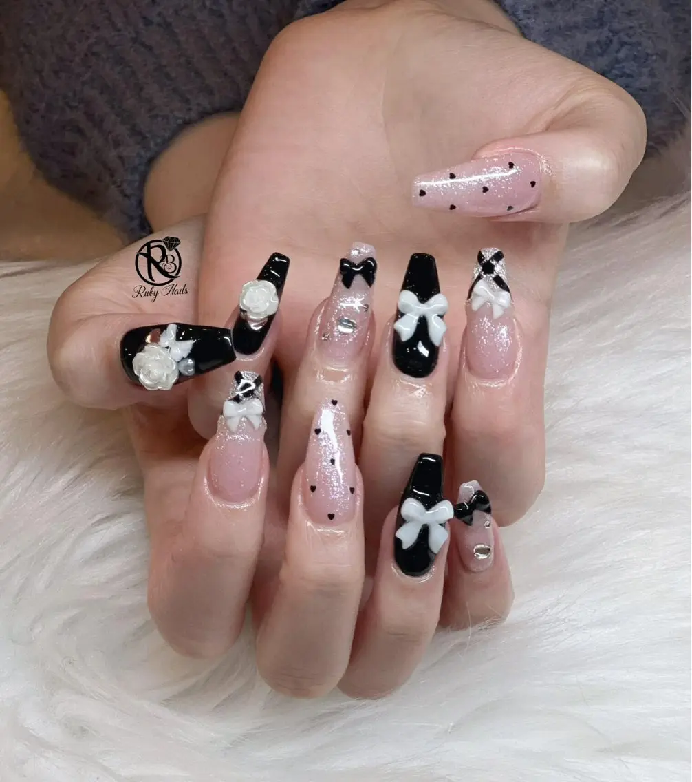 ネイル チークネイル ドット フレンチネイル グラデーション ハート ハンドネイル Ruby Nail 霞ヶ関店のネイルデザイン