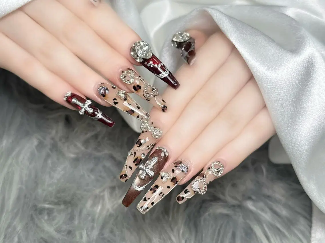 ネイル ハンドネイル ハンドケア Nova Nail Nambaのネイルデザイン