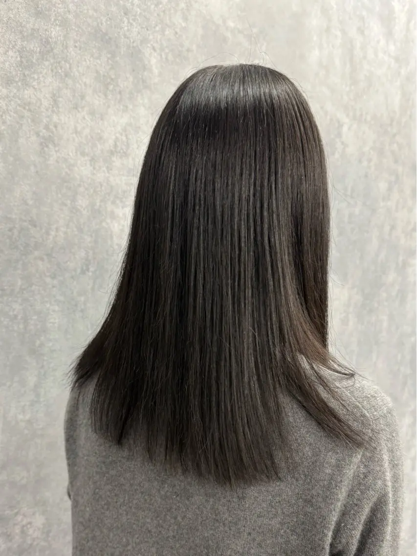 ミディアム 郷原 奈々のヘアスタイル