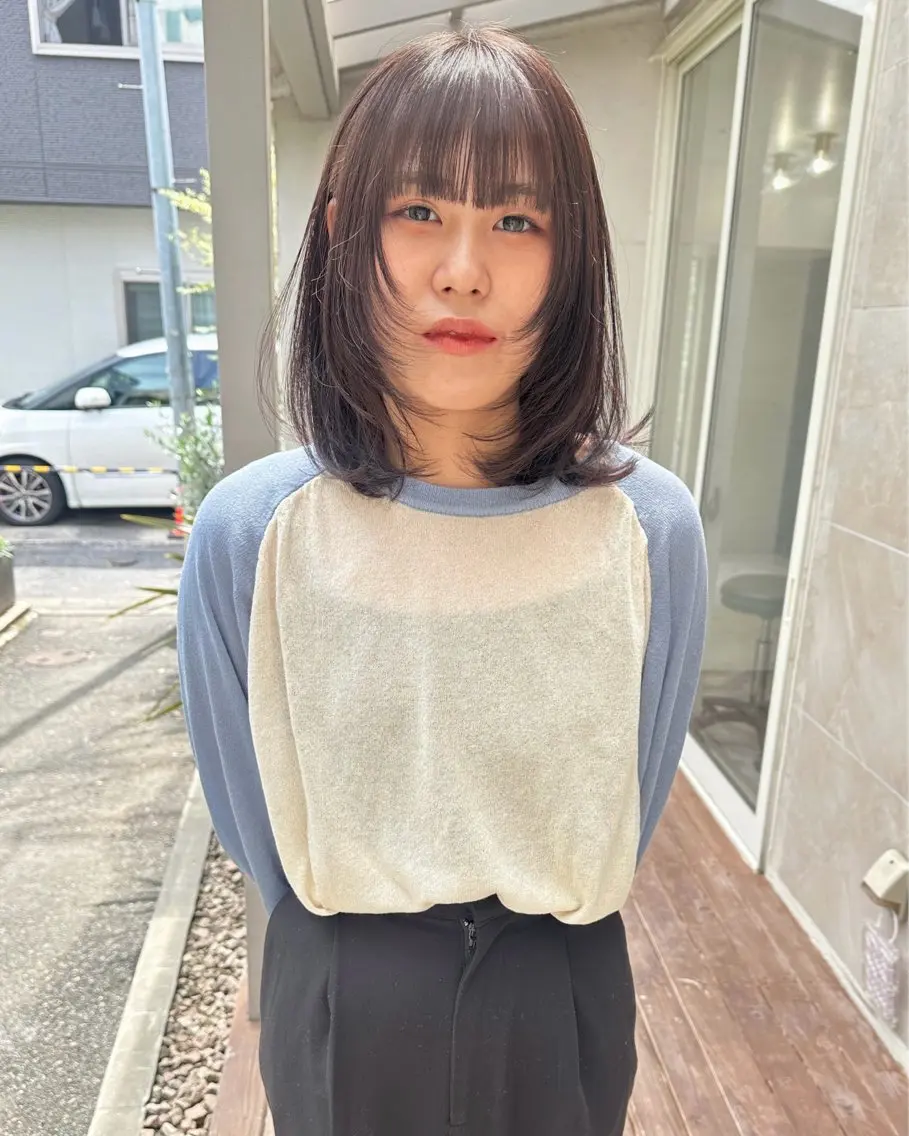 ミディアム カラー ミディアムレイヤー ラベンダーカラー 顔周りカット レイヤーカット カット ヘアカラー トリートメント レイヤーカット🪄 耳ツボ🎀Ayumiのヘアスタイル
