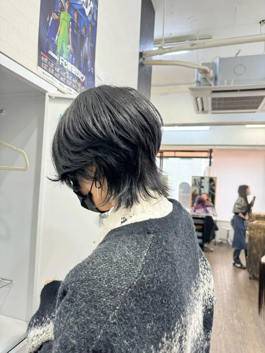 ショート カット トリートメント 横浜🦋ハイトーン 🫐シャドウルーツのヘアスタイル
