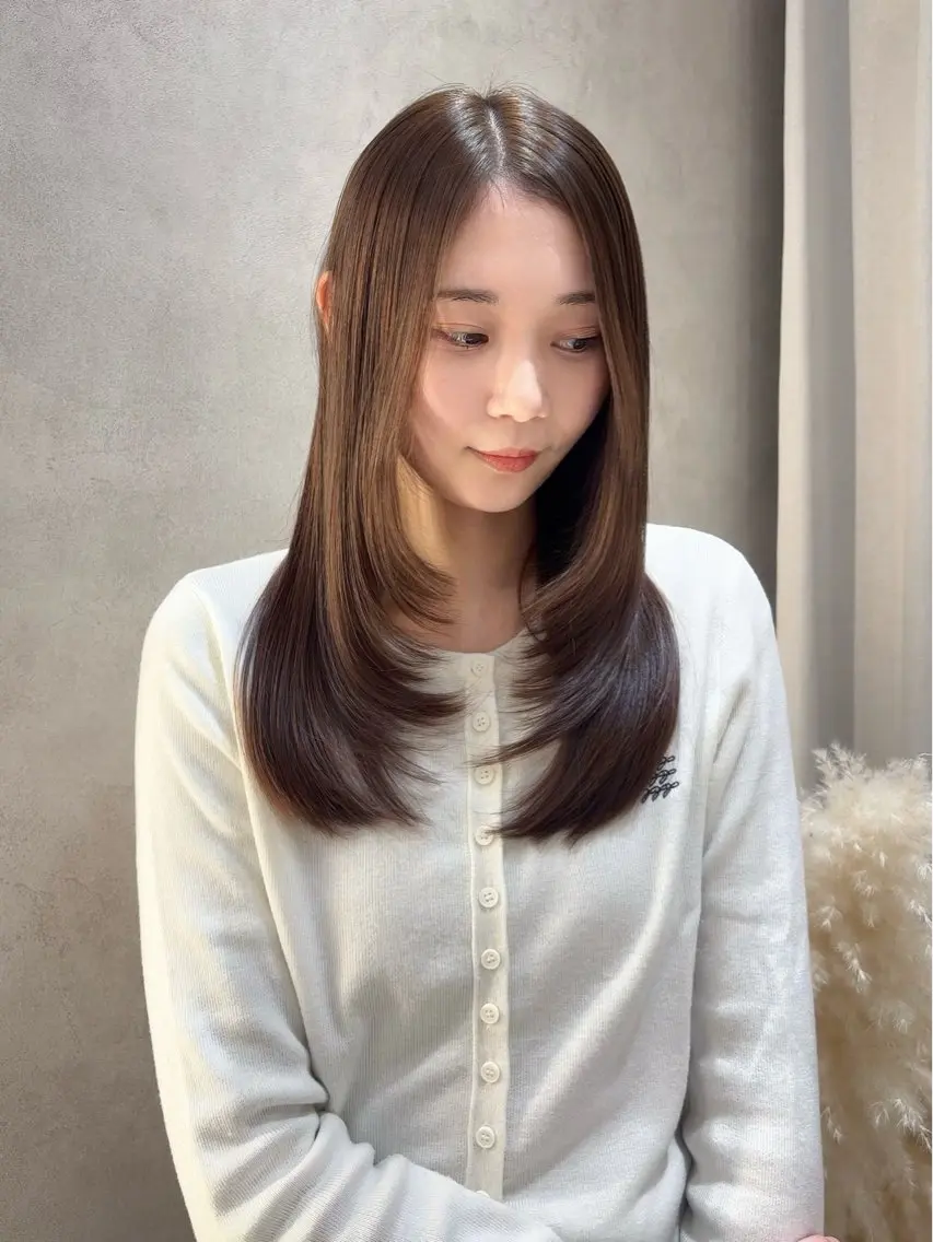 ロング ナガヨ ユウカのヘアスタイル