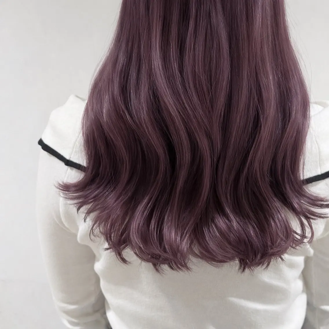 カラー ブリーチ ラベンダーカラー ピンクカラー ヘアカラー 柳樂 響のヘアスタイル