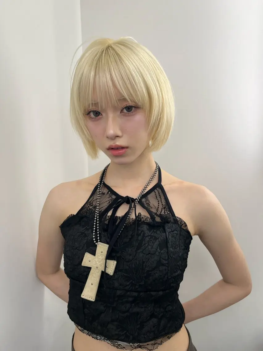ショート アッシュ ボブ くびれヘア 顔まわりレイヤー 顔周りカット 盛れる顔周り✨韓国式 レイヤーkanatoのヘアスタイル
