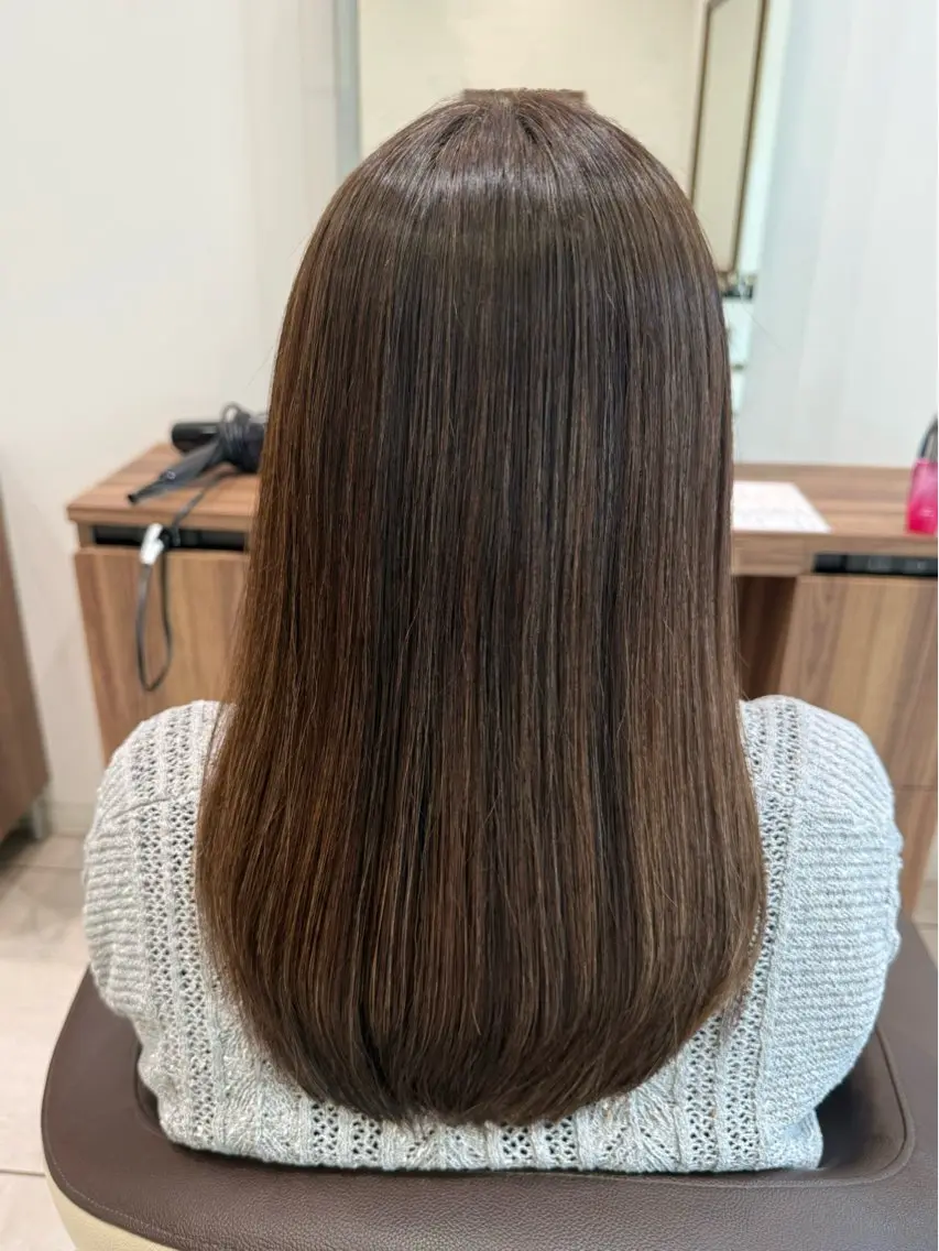 セミロング カット 縮毛矯正 .MANA. 【艶髪ロング】のヘアスタイル