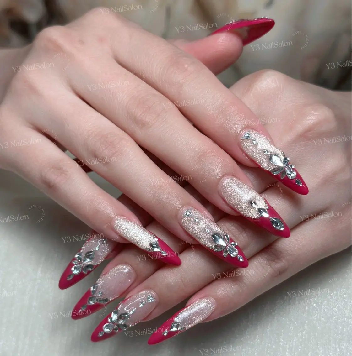 ネイル アートネイル 長さ出し フレンチネイル キラキラネイル マグネットネイル ハンドネイル Y3 NailSalonのネイルデザイン