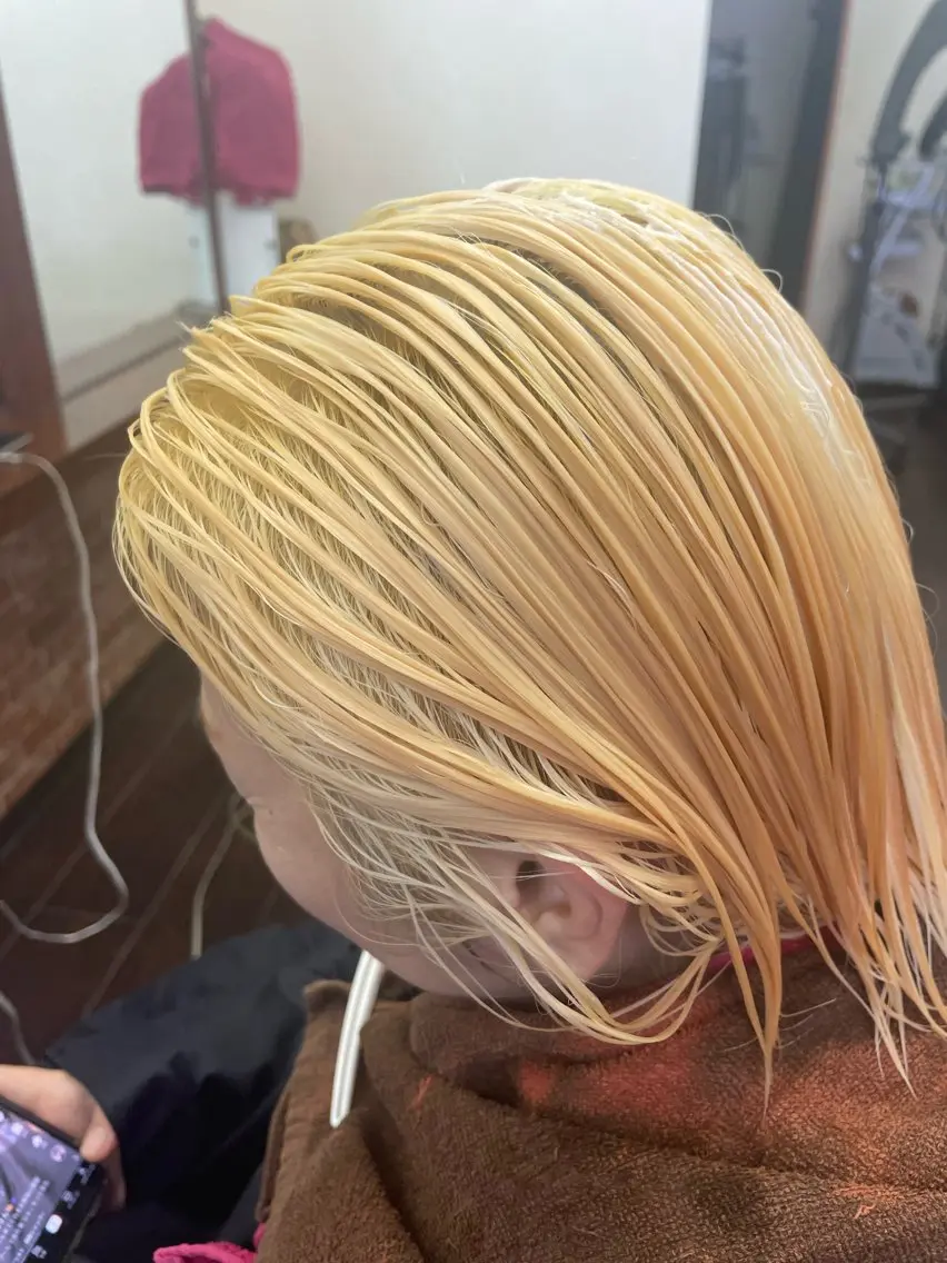 ショート カラー 桧山 真のヘアスタイル