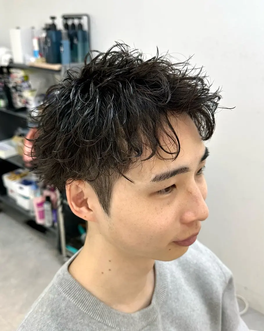 ショート パーマ メンズ アップバング メンズパーマ ショートヘア 渋谷/メンズ専門 美容師🍚ふみやのヘアスタイル