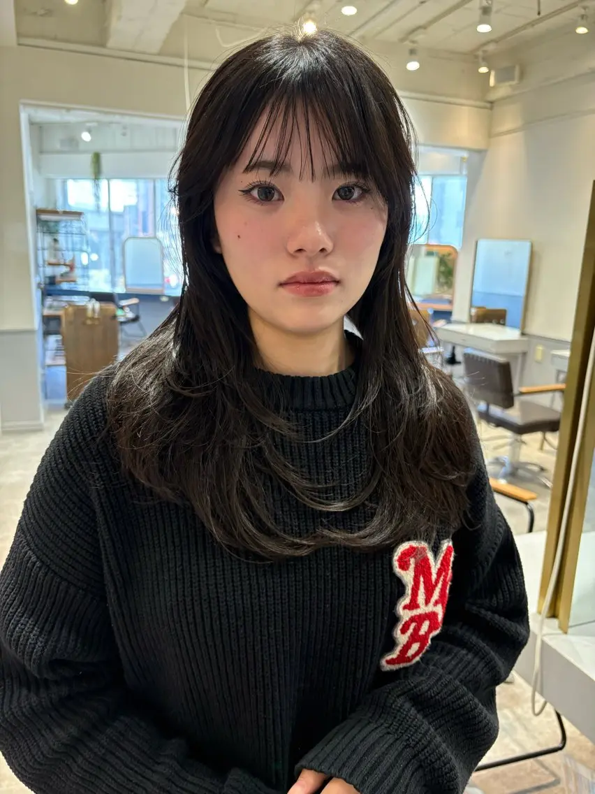 セミロング SIKI yuuna レイヤーカット🪽のヘアスタイル