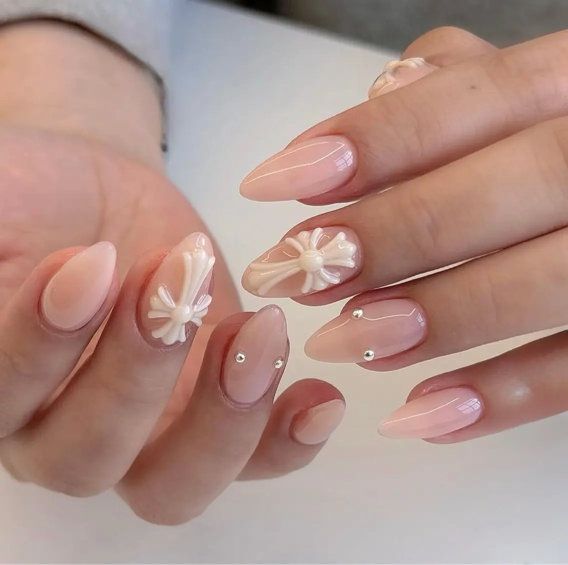 ネイル アートネイル フラワーネイル 韓国ネイル マグネットネイル オフィスネイル ハンドネイル ハンドケア NailSalon✨ Écrinエクランのネイルデザイン