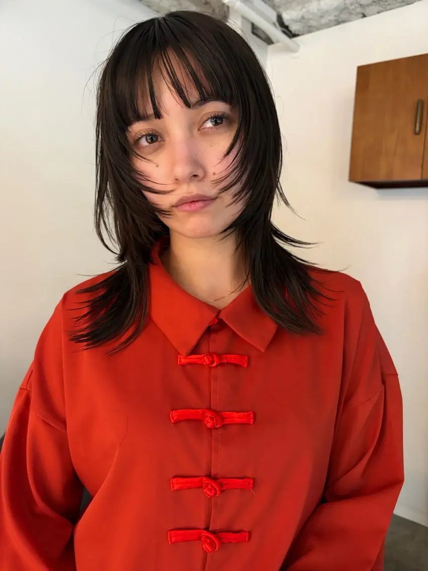 ミディアム カラー ウルフカット カット ヘアカラー トリートメント 村上雅人 ナチュラルモードのヘアスタイル