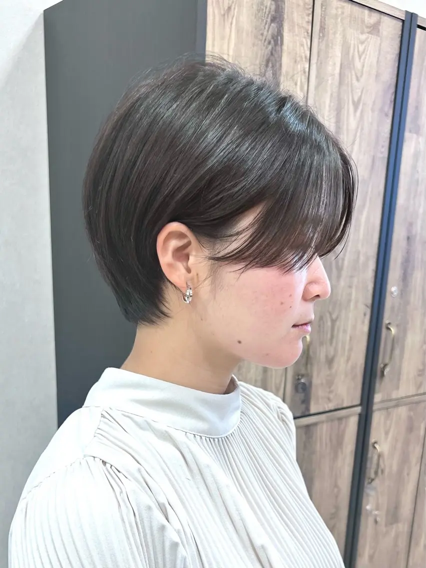 カット+地毛風ストレート+oggi otto treatmentの写真