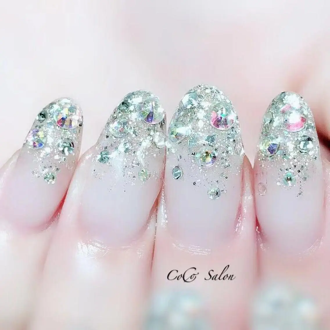 ネイル グラデーション キラキラネイル CoCoSalon ネイル/まつ毛予約のネイルデザイン