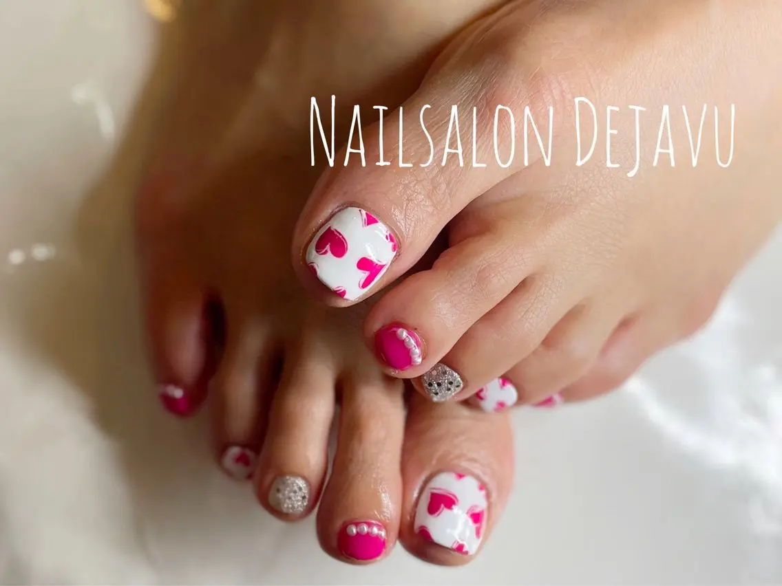 ネイル フットネイル バレンタイン ハンドネイル Nailsalon Dejavuのネイルデザイン
