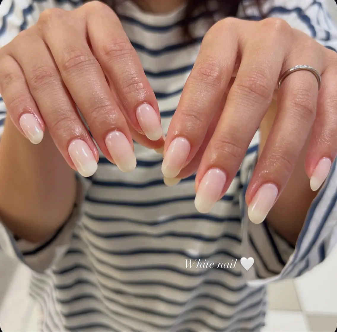 ネイル ワンカラーネイル ホワイト ハンドネイル 🎀miyake ｜nailのネイルデザイン