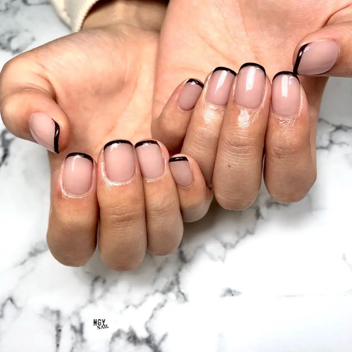 ネイル ブラウン フレンチネイル ワンカラーネイル シンプルネイル ハンドネイル NAIL NOWのネイルデザイン