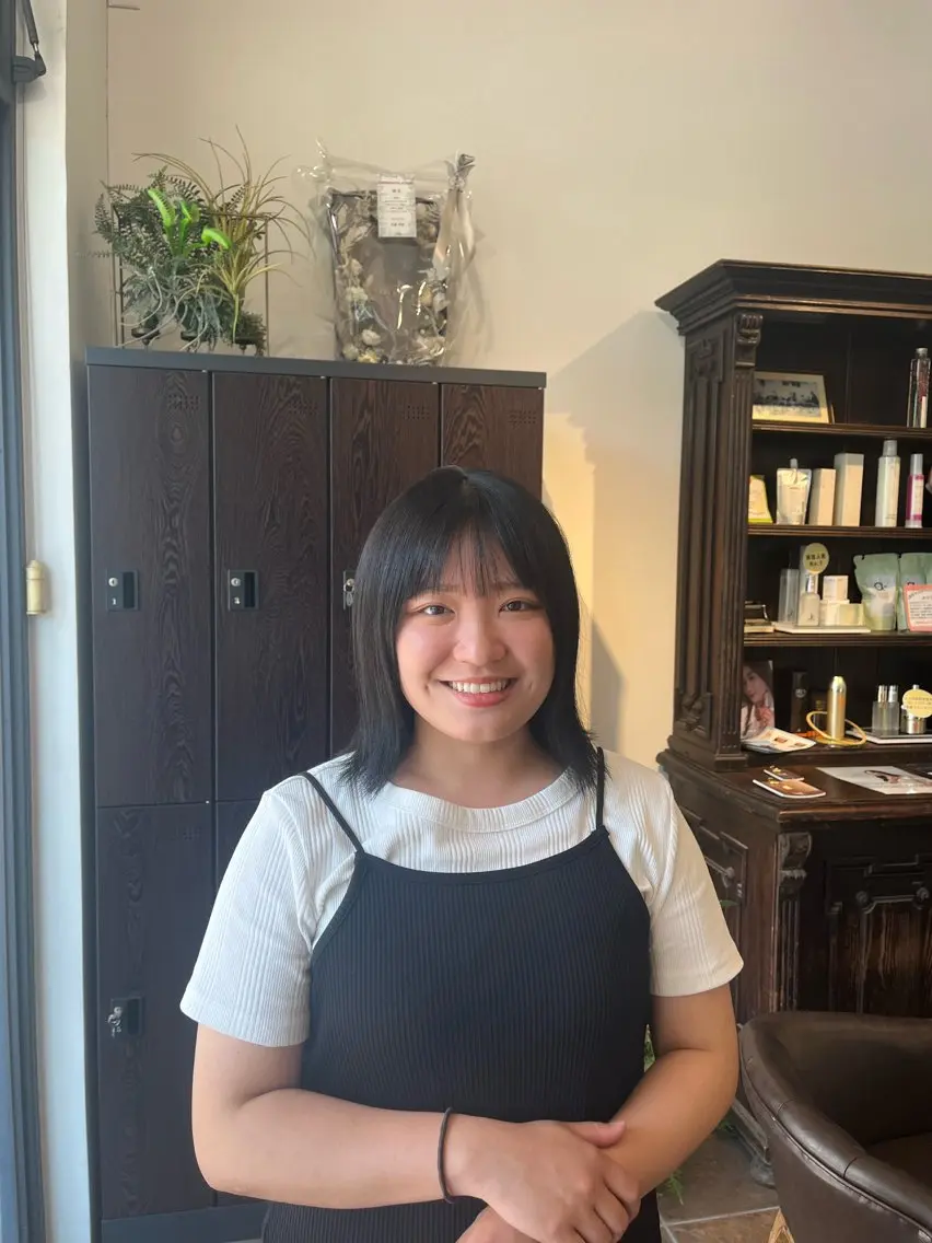 ミディアム 水ノ上 優花のヘアスタイル