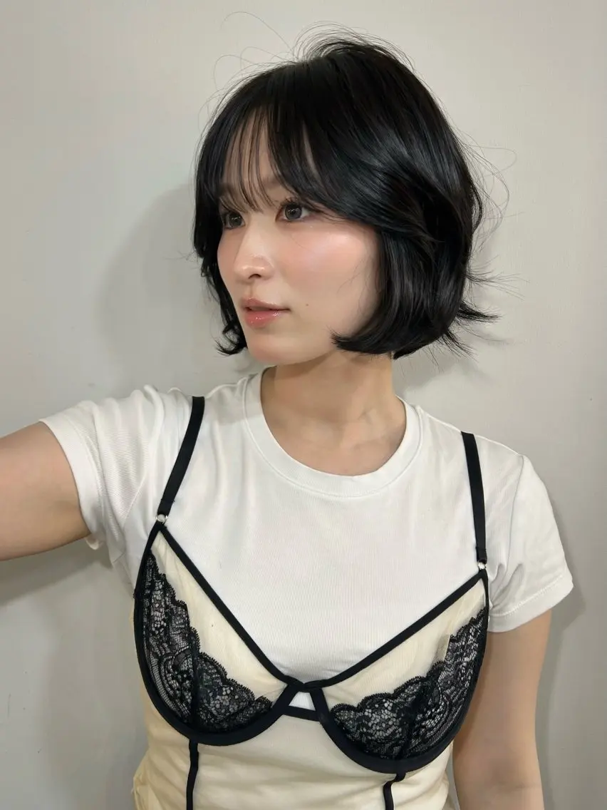 ショート カラー カット ヘアカラー AKO .のヘアスタイル