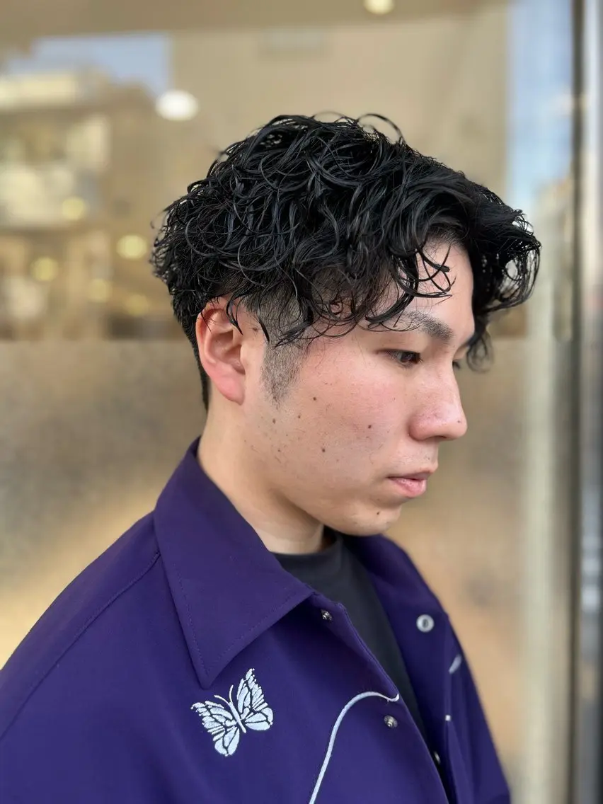 ショート パーマ メンズ 波巻きパーマ メンズハイライト × perm Runoのヘアスタイル