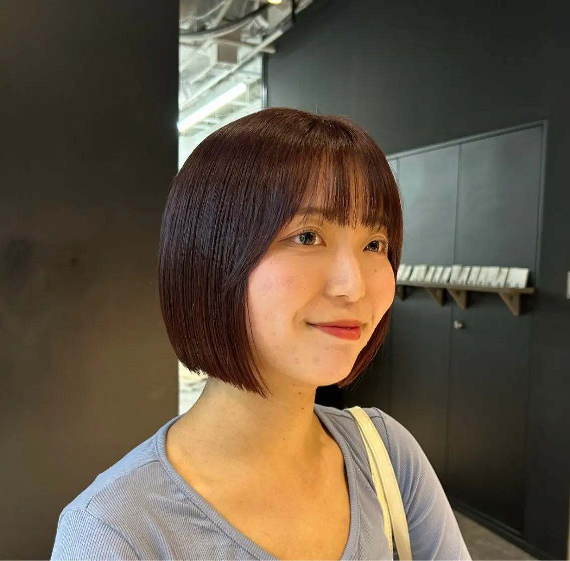 ショート カラー レイヤー/ボブ/透明 感カラー/佐藤奈由のヘアスタイル