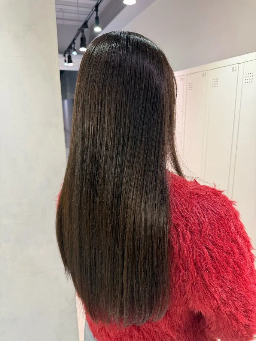 ロング Unami/新宿 TSUKIのヘアスタイル