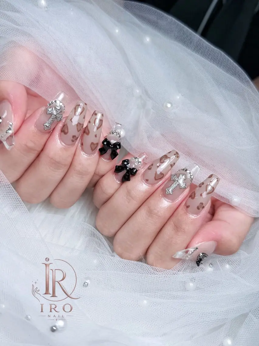ネイル ハンドネイル IRO Nail Studioのネイルデザイン