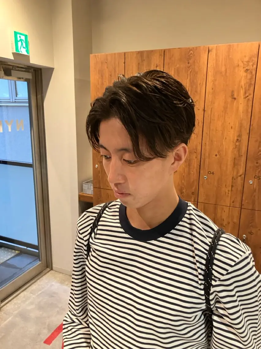 メンズ ✂️メンズ センターパート✨陽気のヘアスタイル