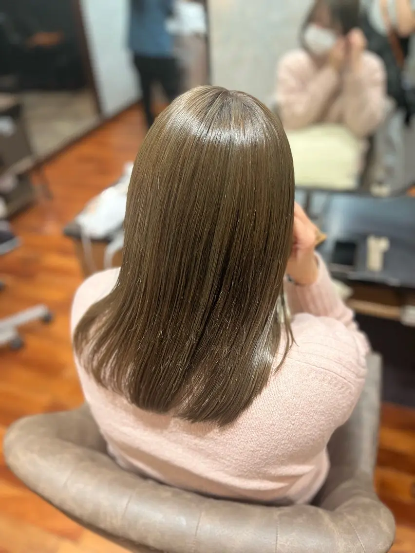 ミディアム アッシュ カット ヘアカラー トリートメント 木村 ときわのヘアスタイル